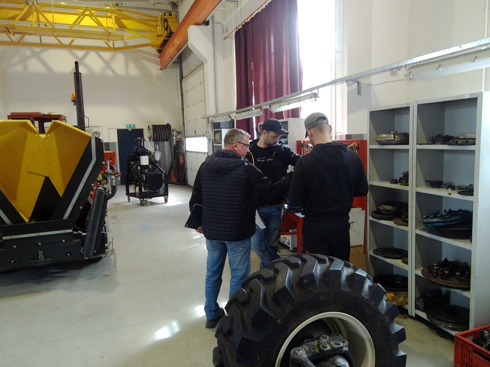 Par septiņiem kvalificētiem automehāniķiem vairāk